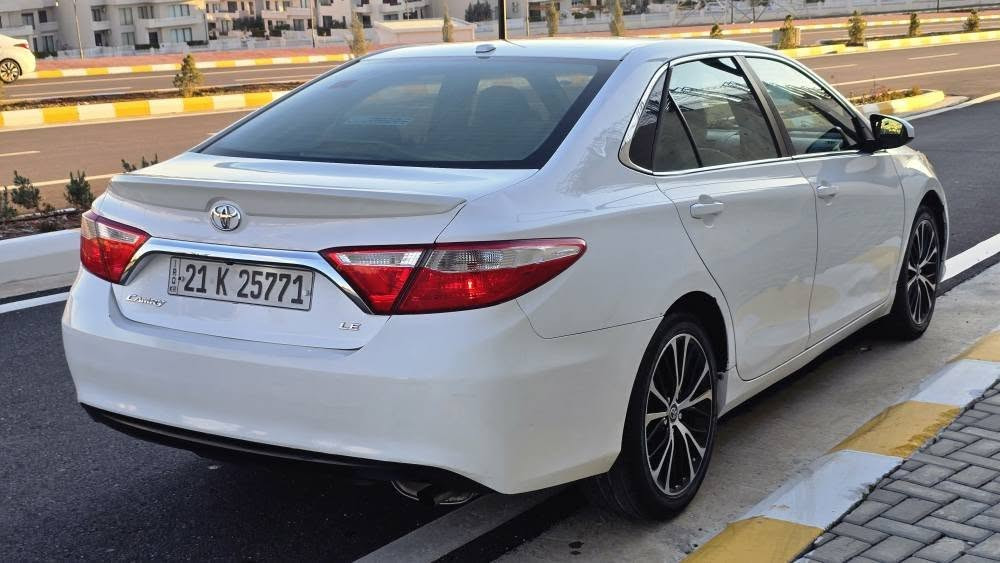 کامری ٢٠١٧ شوشەی سۆنەریم داناوە دوو پارچەی بۆیاخە سەیارەکە خوار بازاڕە هەموو گیانی بەشەرتە مەکینەی کراوەتەوە گێڕ و مەکینەی بەشەرتە تایەی تازەیە سەنەوی تا ٢٩ تازەیە
سعری ١٤٤ گەڵا و معامەلە کەم 
*********** السليمانية, العراق
