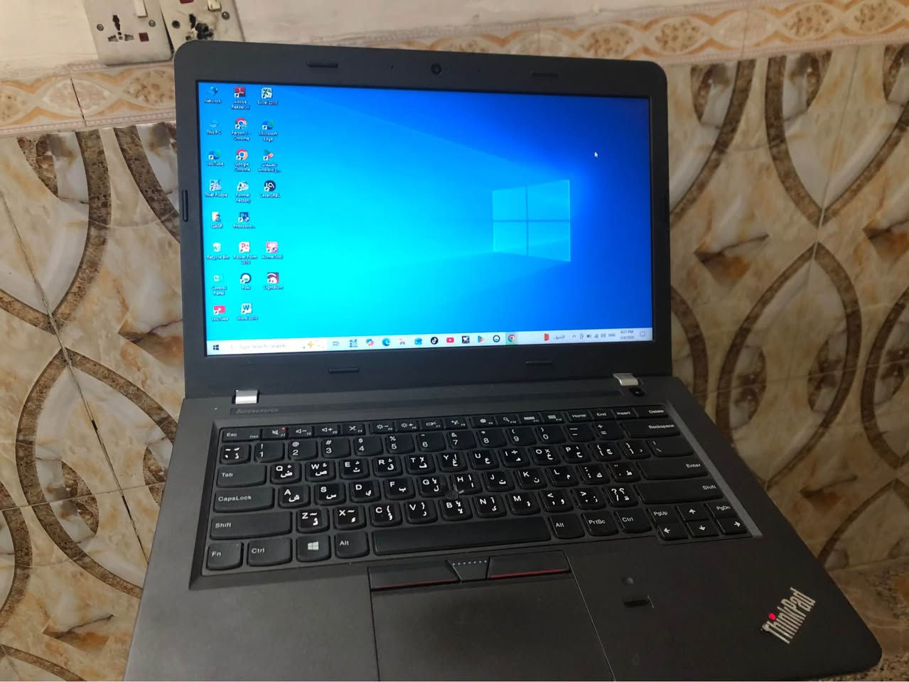 I5 جيل السادس 
الرام ٨
Ssd 256 
بطارية ساعتين 
كرت الشاشة hd 520 بغداد, العراق


**إذا كنت صاحب هذا الإعلان وتريد حذفه لأي سبب، رجاءا أرسل رسالة إلى الدعم الفني**
