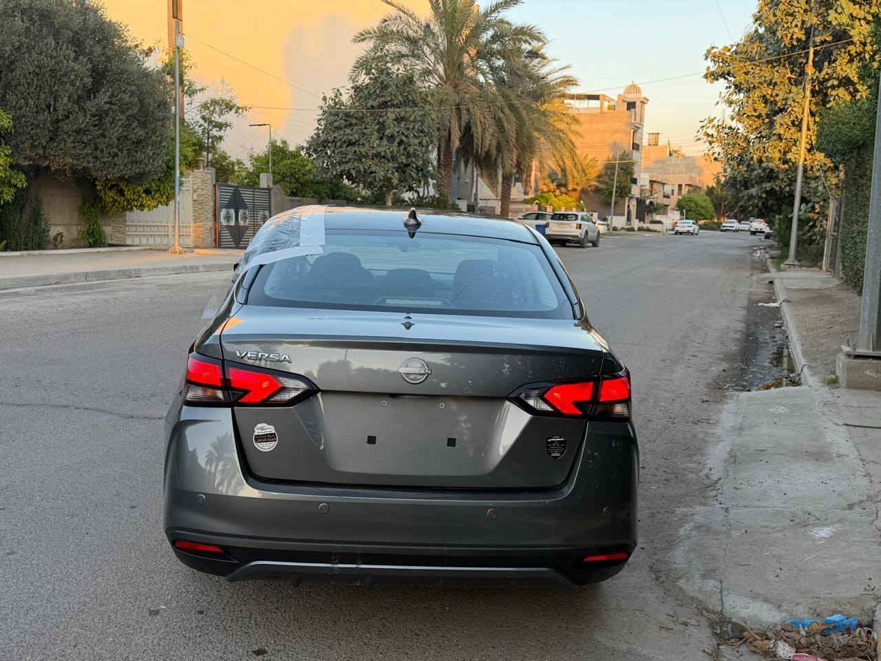 للبيع 
نيسان فيرسا 2025 SV
السعر 107 بيها مجال بسيط 
 • الموديل: 2025
 • الممشى: 26 الف ميل 
 • اللون: (رصاصي)
 • قير: أوتوماتيك
السياره حادثها فقط باب وهلال جاملغ فقط 
السعر: 107 
للاستفسار 
***********
*********** 
العنوان 
بغداد حي الجامعه بغداد, العراق
