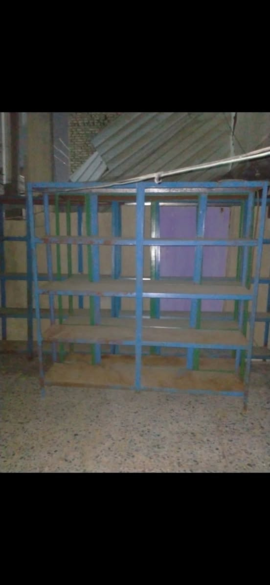 السلام عليكم خوان عندي رفوف حديد العدد 4ابيعن شلع السعر 225الف مكان مدينة الصدر رقم الهاتف ***********
