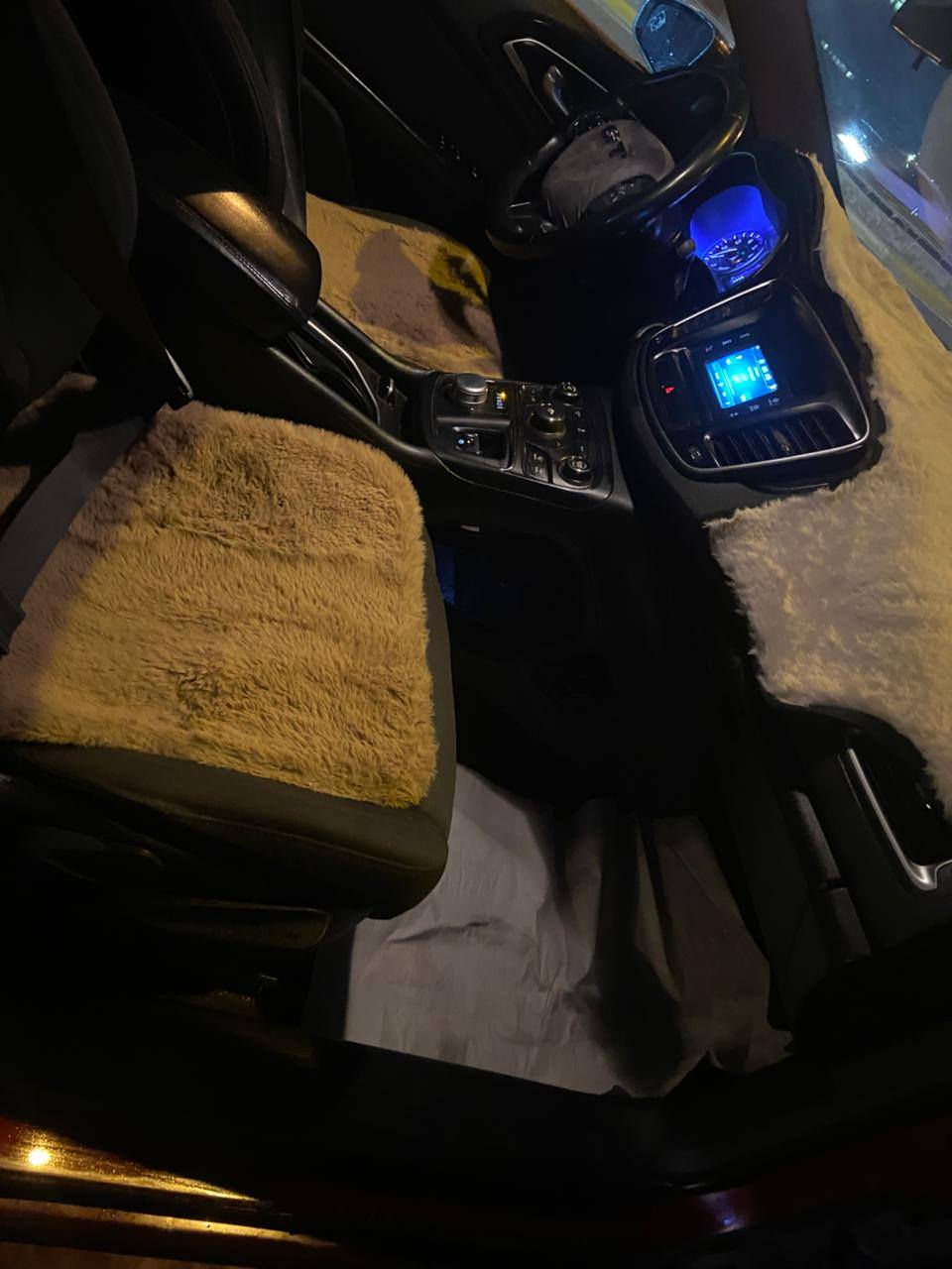 C200
صبغ عام جمالية اثر جراد
ضربة جاكوج ما بي
داخله العراق كلين
* كير محرك كبس جديد ٢٤٠٠ مرغوب
* كير ماوس
* كاميرا
* تحكم ستيرن
* بريك اوتو
* مرايا كهرباء
* كوشن كهرباء
* كيج الكتروني
* تحديد السرعة
* شاشة لمس
* بصمة
* ويل S

تحويل و كالة نفس اليوم
عليها غرامات ٢٠٠ $ ينزل من سعر 

بيع لو مراوس شمالي
مكان اربيل
*********** واتساب
