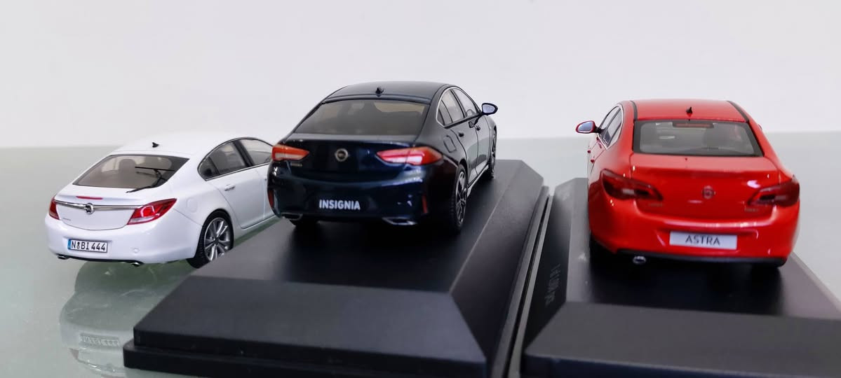OPEL ASTRA & ISIEGNIA1/43
messenger only


**إذا كنت صاحب هذا الإعلان وتريد حذفه لأي سبب، رجاءا أرسل رسالة إلى الدعم الفني**