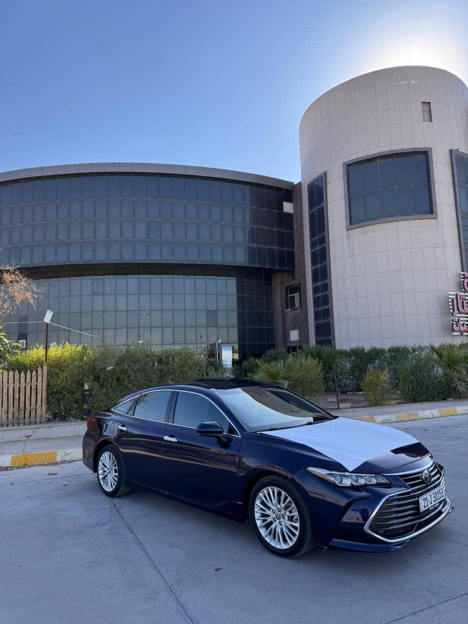 سلام و عليكم اخوانه للبيع تويوتا افلون موديل ٢٠٢١ وارد امريكي سلايت فوول مواصفات امريكي بيها بس بونيت صبغ ويه ١٠ سانتيم تعديل جاملغ بس سيار ٤ تايرات ويالا خليجي جاهزه مكاني كركوك ما اجاوب خاص الي شراي يخابر السعر ٢٤٥ مجال فقط بيع رقم موبايل ***********
