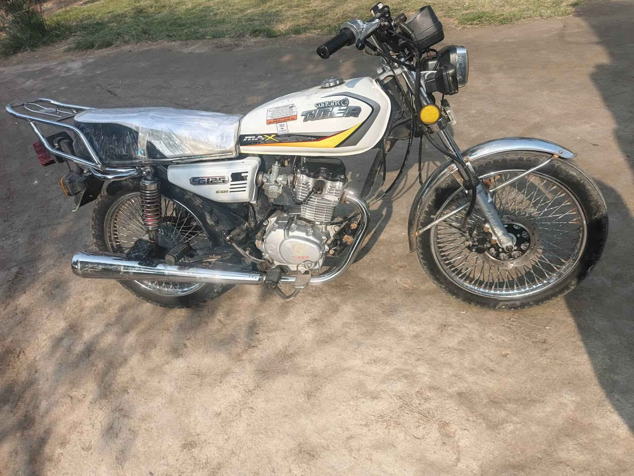 السلام عليكم دراجه للبيع موديل 22 مكفوله اوراق المكان القاسم، ***********
