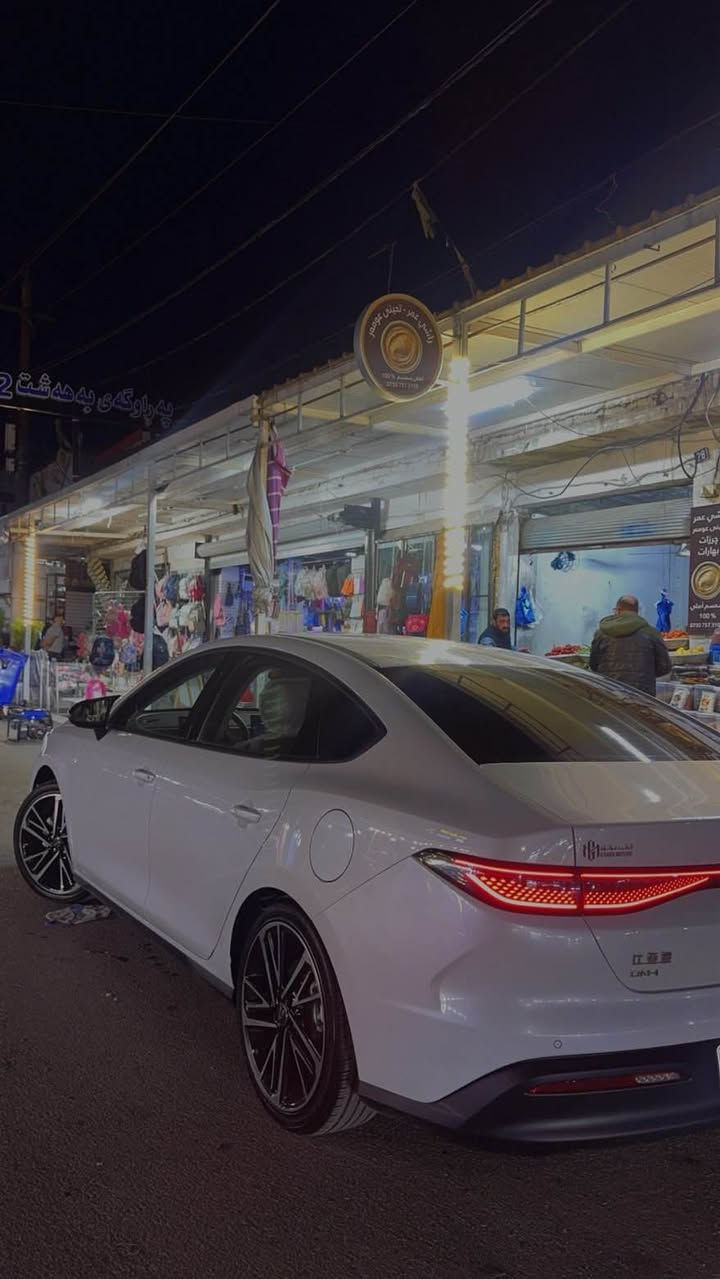 تايه و ويلى كامرى 2025
يه ك مانگه به ستراوه زور زور جوان و تايه به ته قياسى ١٩ 
تايه كان ٣٥/٣٥/٤٠
نرخى ٣٥٠ $  ژماره تلفون *********** أربيل, العراق
