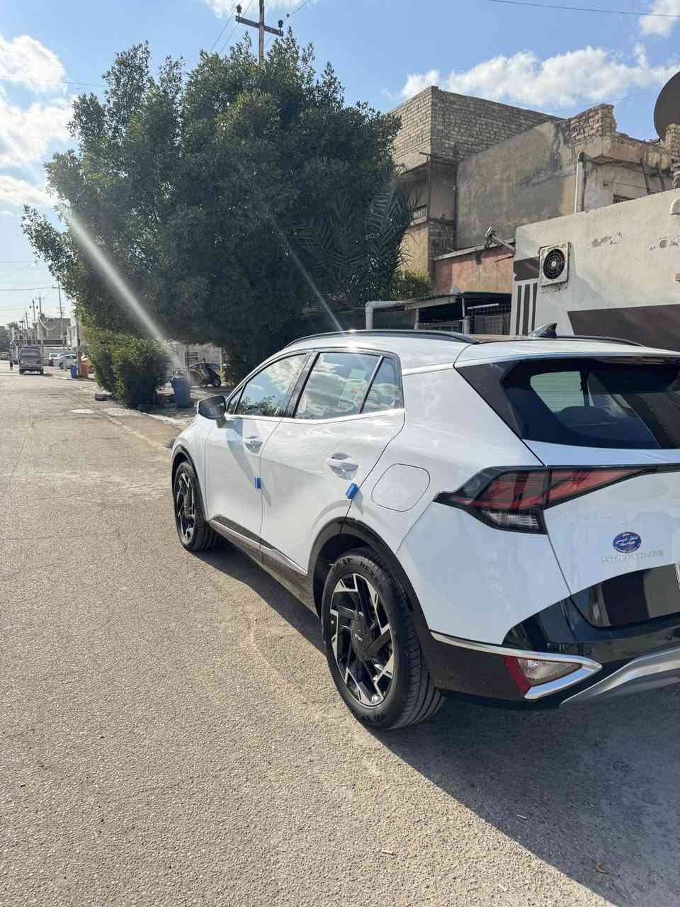 السلام عليكم شباب للبيع سبورتج موديل 

(2024) ماشية (12000) الف وكالة الشركة الدولية العراقية ام الضمان

رقم بغداد (الدولي الجديد)

كت السيارة لماع ( بيانو بلاك)

مكفولة كفاله عامة بحاله الزيرو

مواصفات👇

بنوراما 
بصمه تشغيل 
باب خلفي كهرباء 
كراسي كهرباء 
كراسي هيتر 
استيرن هيتر
مكينه 2000 دوش 
هاند بريك بصمه
شاحن واير ليس 
شاشه ابل كار بلي 
اريل نفكيتر
كامره دواره
دشبول ايباد
قطعتين تبريد
حساس امامي وخلفي 
لايت زينون + LEDكشافات زينون

بكلايت LED
ويل كب 19
شفتات ستيرن
مثبت سرعه 
نظام مانع الانزلاق 
نظام نزول منحدرات 
نظام الايزو فكس
درايف مود SMART/SPORT/Eco/NORMAL
اشاير بل مري 
المري قابله للطي
مخارج USB + مخرج كشن USB
تطعيم الدواخل المنيوم + اسود لماع

سعر (243$)

مكاني بغداد

للاستفسار ***********
