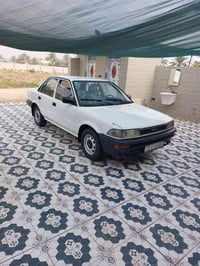 كورلا ١٩٩٠ • يسرى • ٢٨٥٠٠٠ كم