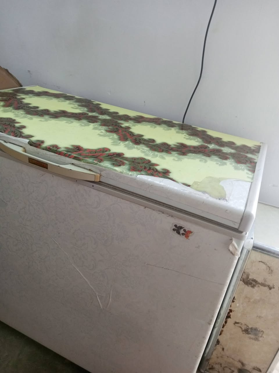 السلام عليكم يوجد مجمدة للبيع شرط التجميد 
مالت محل جديدة  السعر 150 او بيهة مجال 
الاستفسار الاتصال على هذه الرقم ***********
