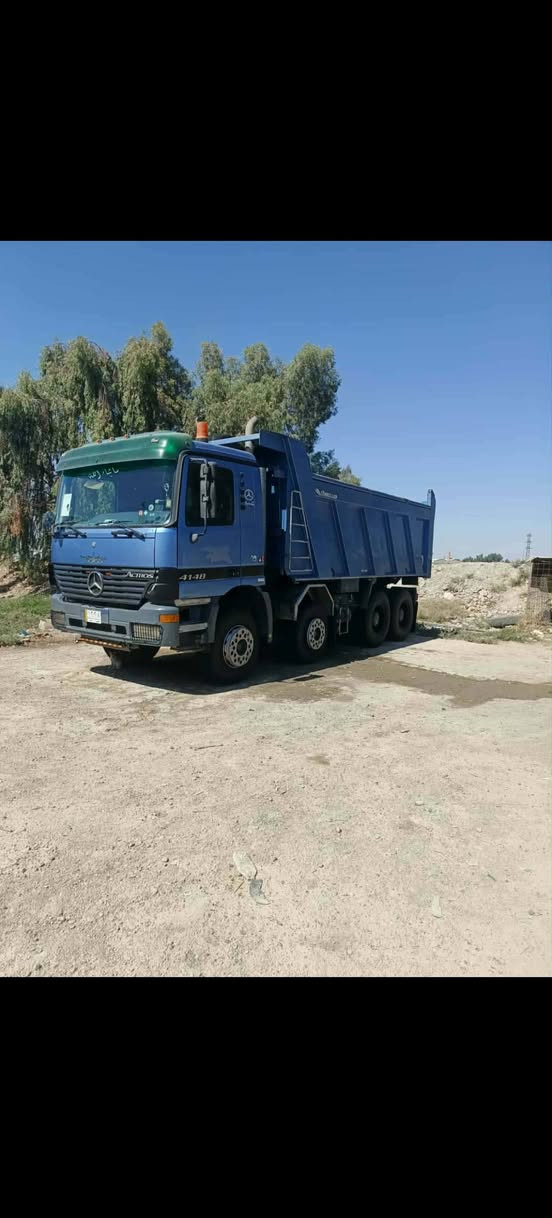 السلام عليكم اكتروز موديل ٢٠٠٢ بموديلهة مكينة ثمانية كير ٢٤٠ مجموعة جيف خمس فحل سيارة علئ وضع الشركة استفسار اكثر ***********
