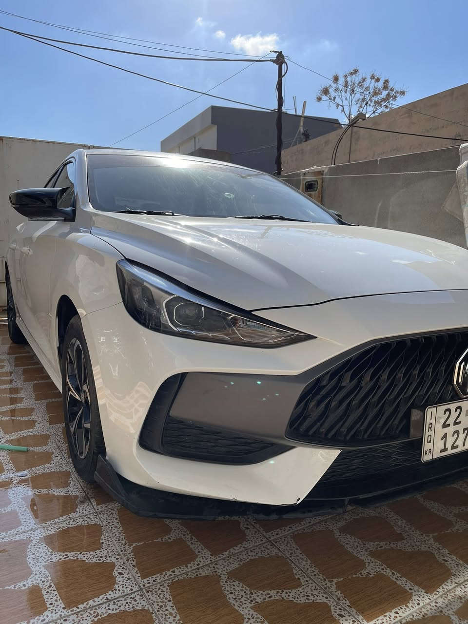 سلام عليكم سيارة mg gt2025كير عادي مكفولة من الصبغ لون ابيض انا شادلها سماعات دمام وارضيات وانارة داخلية 
مكان سيارة اربيل 
للتواصل ***********
