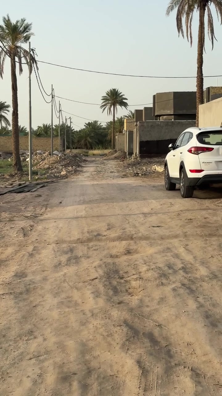 السلام عليكم قطع سكنيه للبيع عدد ٤ منطقة ال بندر قرب مدرسة المرسلات عرض الشارع ٩ م مساحة القطعه ٢٠٠ م ***********
