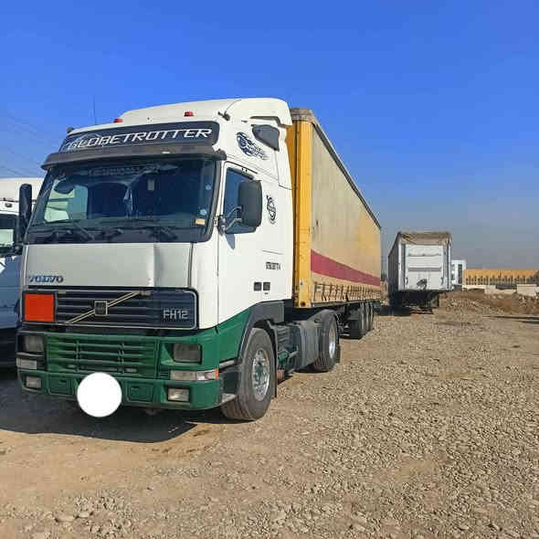 السلام عليكم سياره فولفو للبيع للاستفسار الاتصال على الرقم ***********
