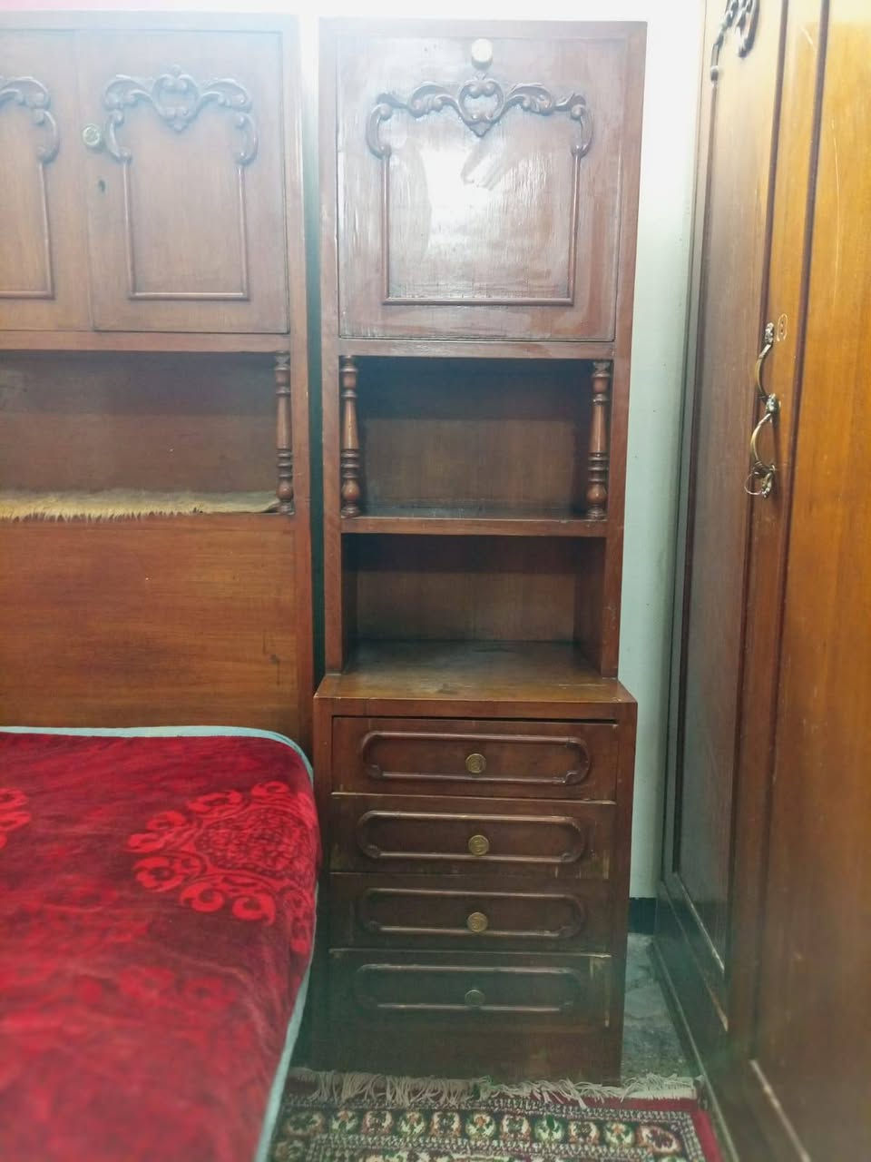 السلام عليكم غرفه نوم كامله للبيع صاج عراقي السعر 350 وبيهه مجال للتواصل ***********
