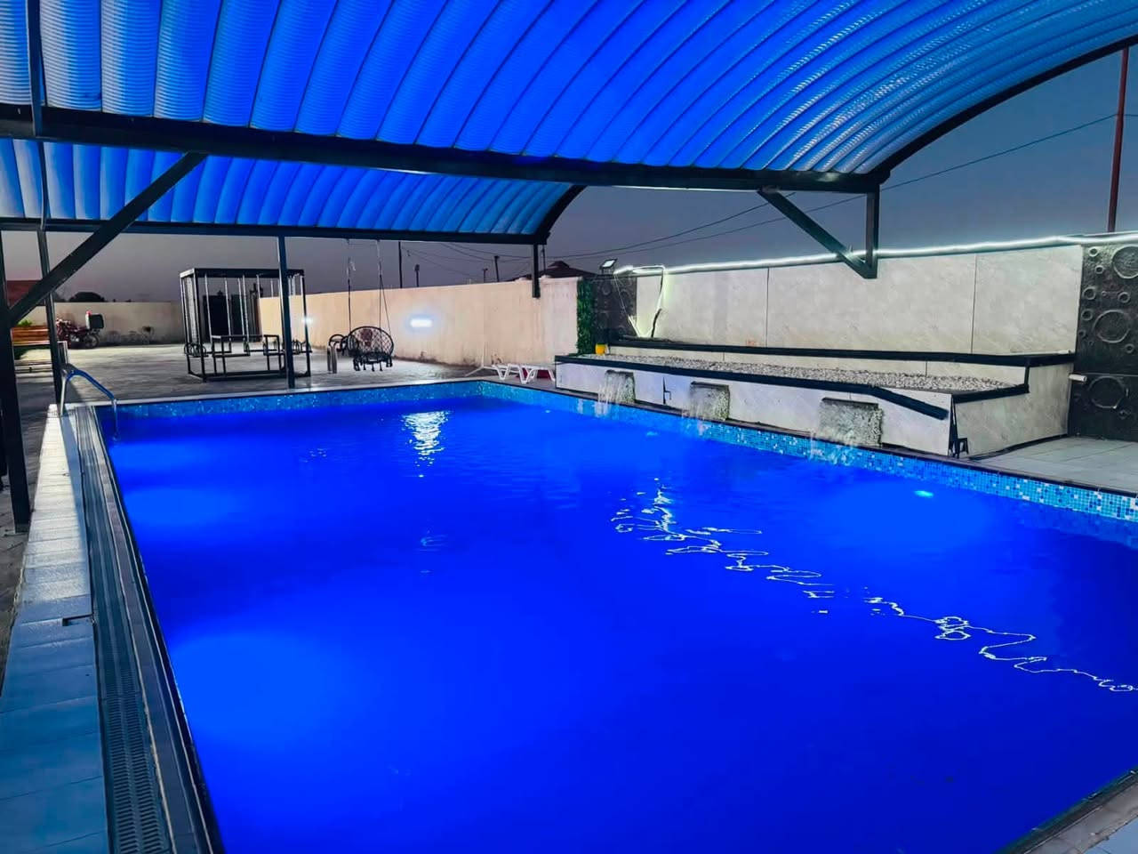 مزرعة فرح ⛱️☀️
موقعنا في ابو غريب
تحتوي المزرعة على ✨
غرفتين نوم 🛌 
صالة كبيرة 
مطبخ 🥘
واستقبال 🎀
تحتوي ع مسبح كبير 🐳🌊
تحتوي ع العاب كبار :
منضدة و كرة طائرة وبليارد 
والعاب اطفال 
للاستفسار الاتصال ع ***********
