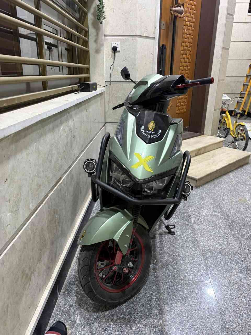 دراجه شحن نوع سكنس 6بطاريه  مسطره ملفه 3800مابيه اي شخط الدراجه جديده وبيه وصل سرعه حقيقيه 100 سعرها 950  ألف الرقم ***********
