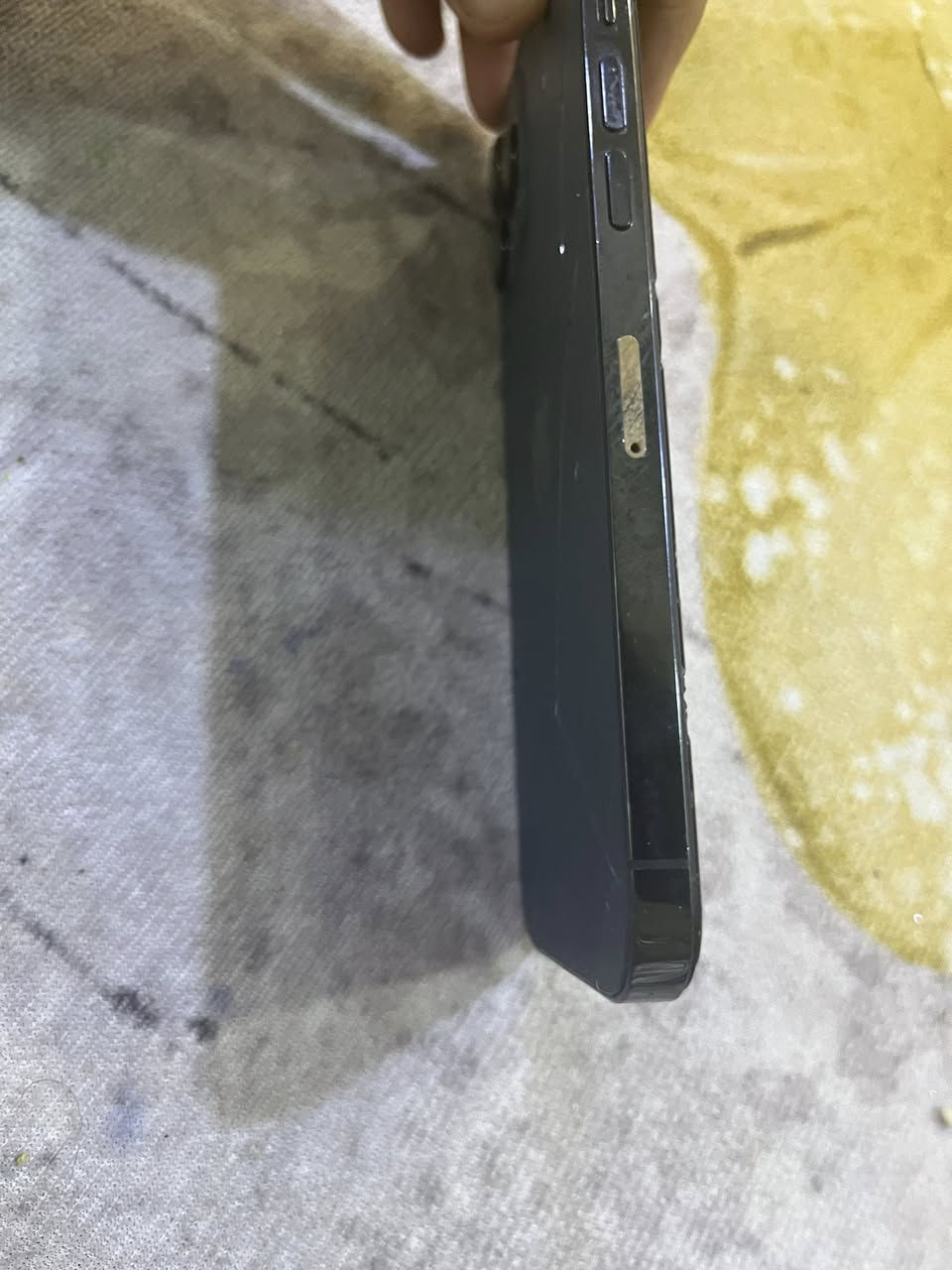 السلام عليكم ايفون ١٢برو ماكس بطاريه80 ذاكره 128المبدل فقط شاشه  وفيس ايدي متوقف وكامره رجفه بيها والكسر ضهر مثل ماموضح بالصوره السعر 250 وبي مجال بسيط


**إذا كنت صاحب هذا الإعلان وتريد حذفه لأي سبب، رجاءا أرسل رسالة إلى الدعم الفني**