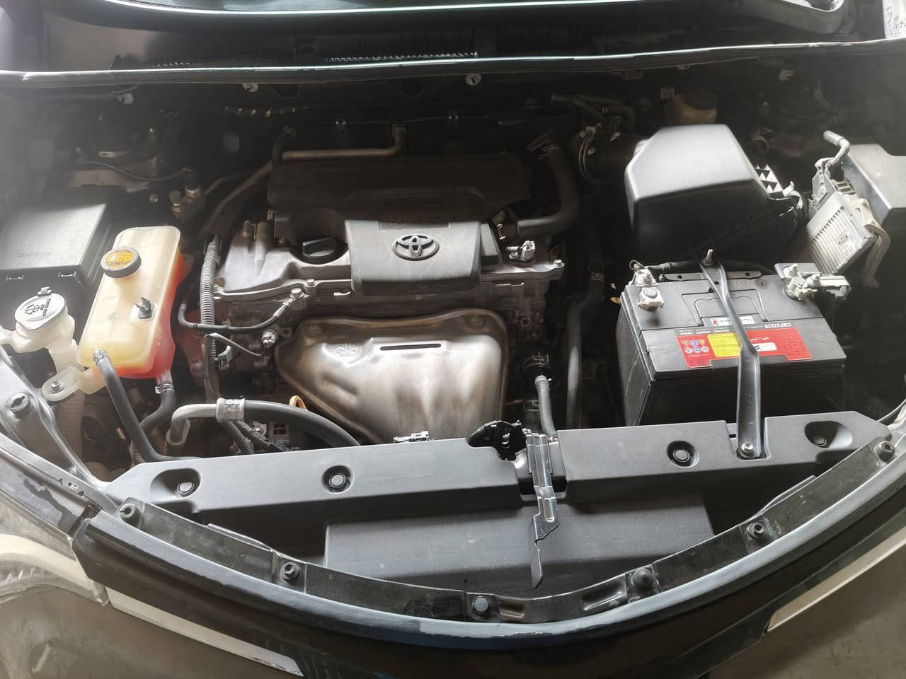 سلام عليكم للبيع فقط راف 4
موديل2018
فول مواصفات
كلشي موضح امامكم بالصور
السعر190 وبيه مجال
سيارة بسمي ***********
العنوان ديالى
