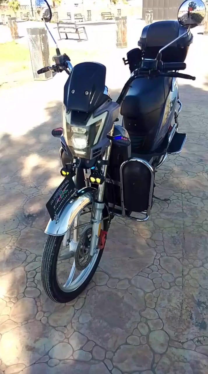 دراجه هارلي للبيع نوع الخوين سعر 575 وبيه مجال للشراي موديل 2025عدد 6بطاريات عل فحص كهربايات  شقاله كله نضام تشقيل بصمه دشبول وتشقيل عن بعد للستفسار ***********. ***********
