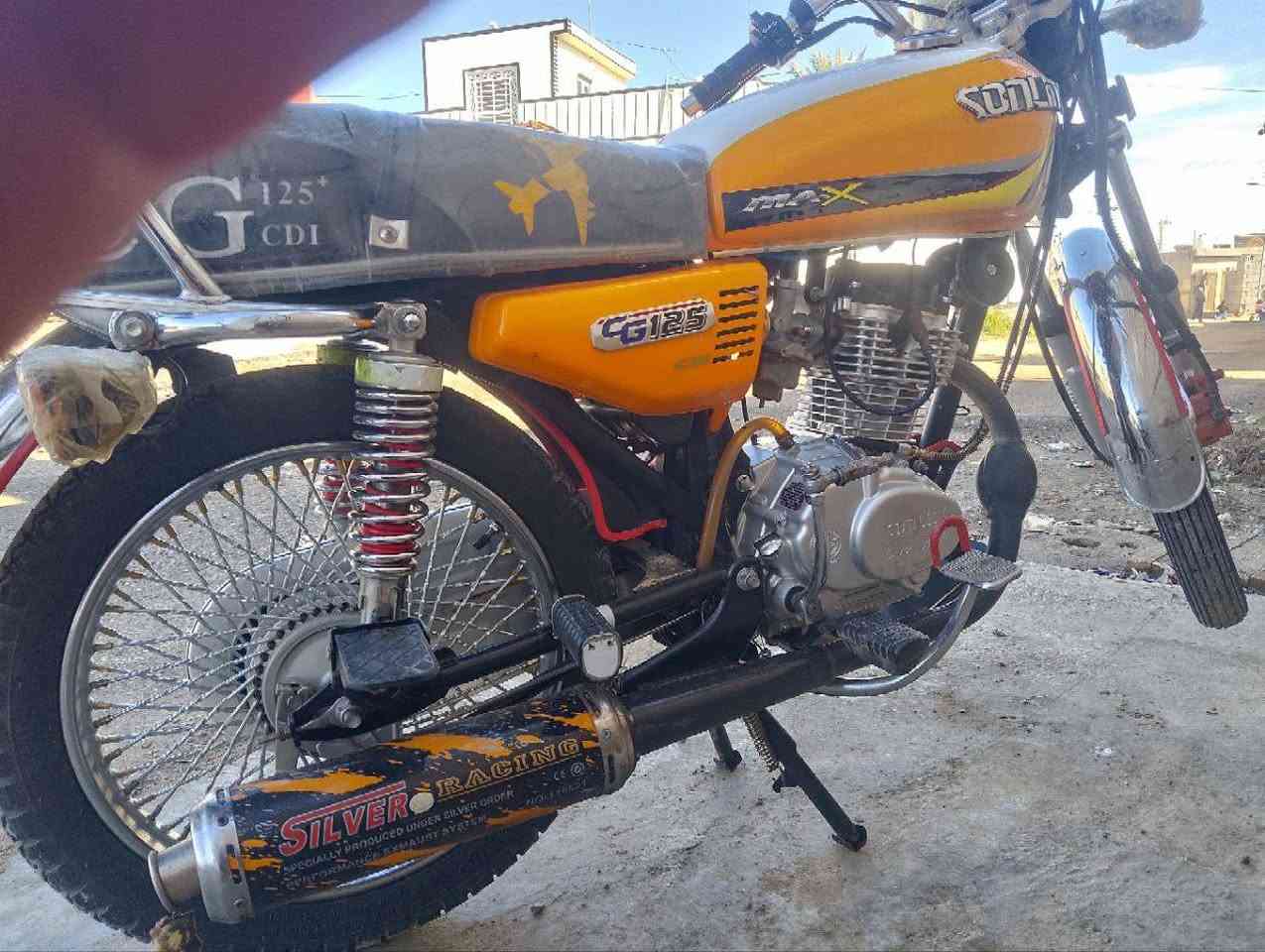 دراجه للبيع موديل 22 نضيفه كلش مناقصها شي سعر 525 وبيها مجال خاص موجود او اتصل *********** وراق موجوده
