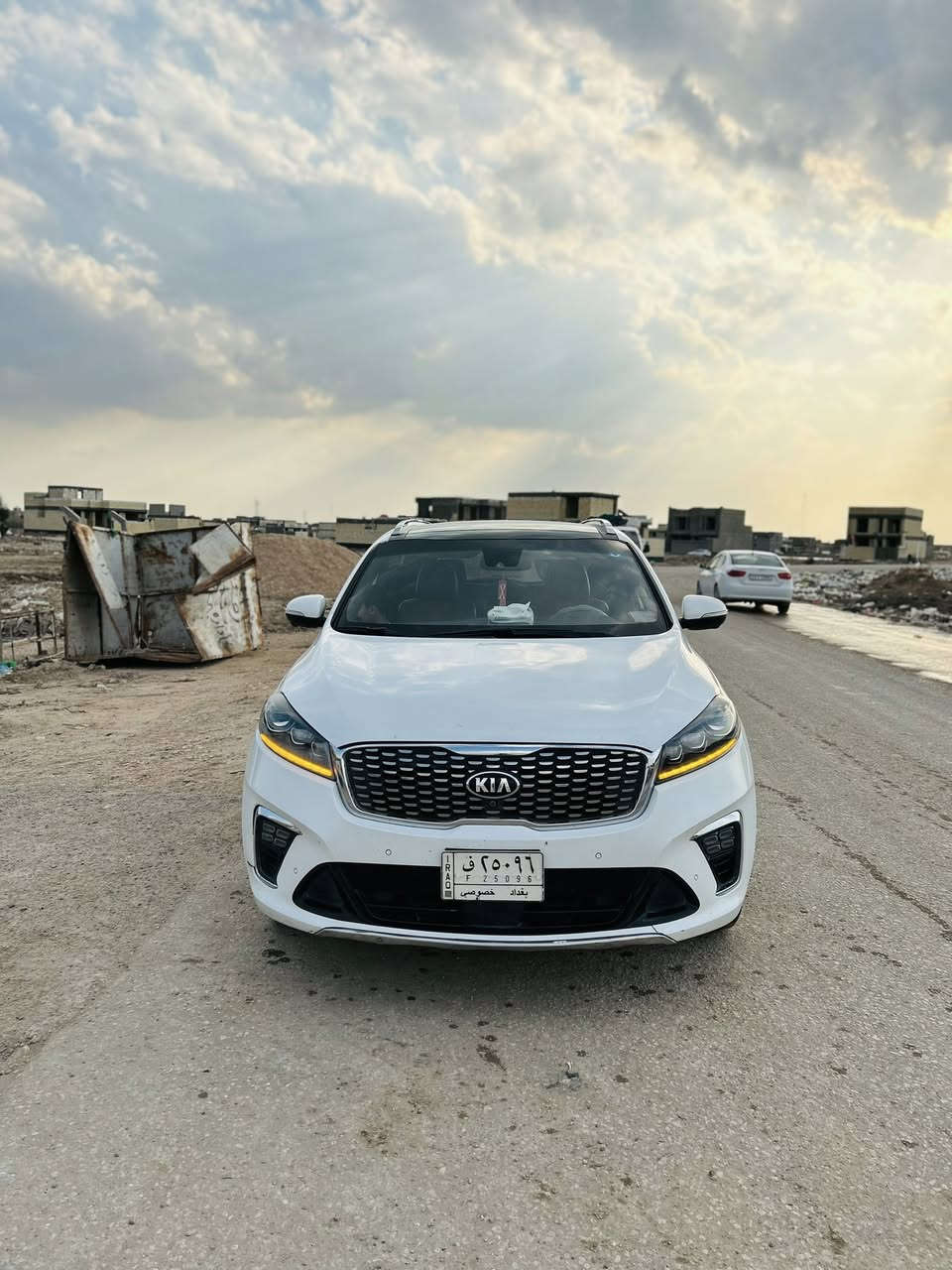 اسلام عليكم سورنتو أمريكي موديل 2019 سياره فول الفول
بنرامه
بصمه 
تحكم إستيرين 
حساسات اماميه خلفيه
لايت زنون 
داخل لونين 
سياره حلوه كلش 
بيها قطعه من امريكه وحده
سياره فول الفول تحويل مباشر
مكينه ٦ سلندر مامفتوحه 
كير خير من الله تبريد ثلج 
بعد هواي مواصفات 
سعر تواصل ع رقم 

‭٠٧٧٣ ٥٣١ ٠٣٢٥‬
