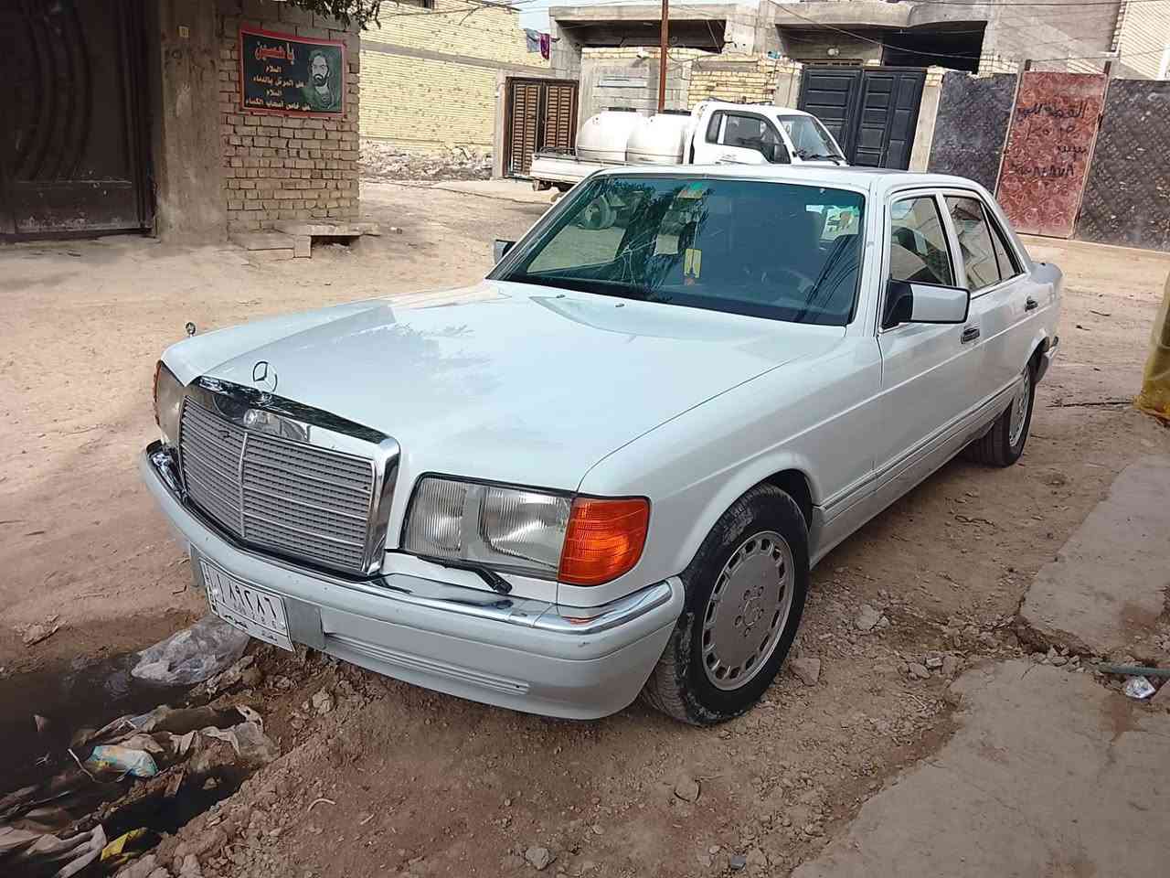 السلام عليكم ورحمه الله وبركاته
مارسيدس رئاسي موديل 86 SE300

مكينه جديده و  تخم تاير تبريد شغال السعر 75 و بيها مجال قليل 

***********
