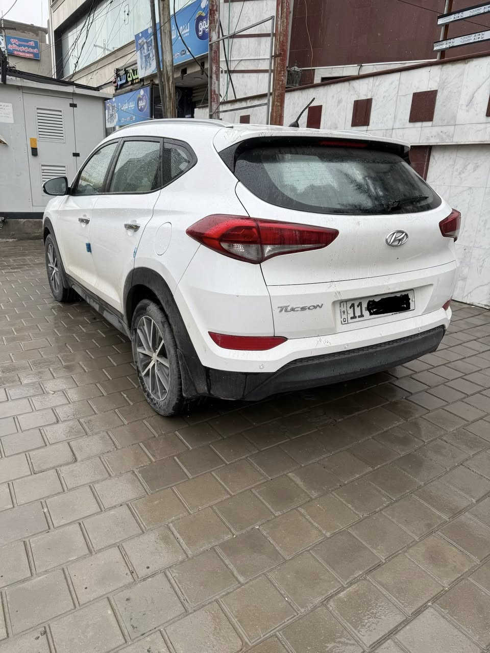 السلام عليكم

للبيع توسان 2017 خليجي رقم بغداد بسمي السيارة جديدة بمعنى الكلمة للستفسار الاتصال *********** مكاني بغداد
