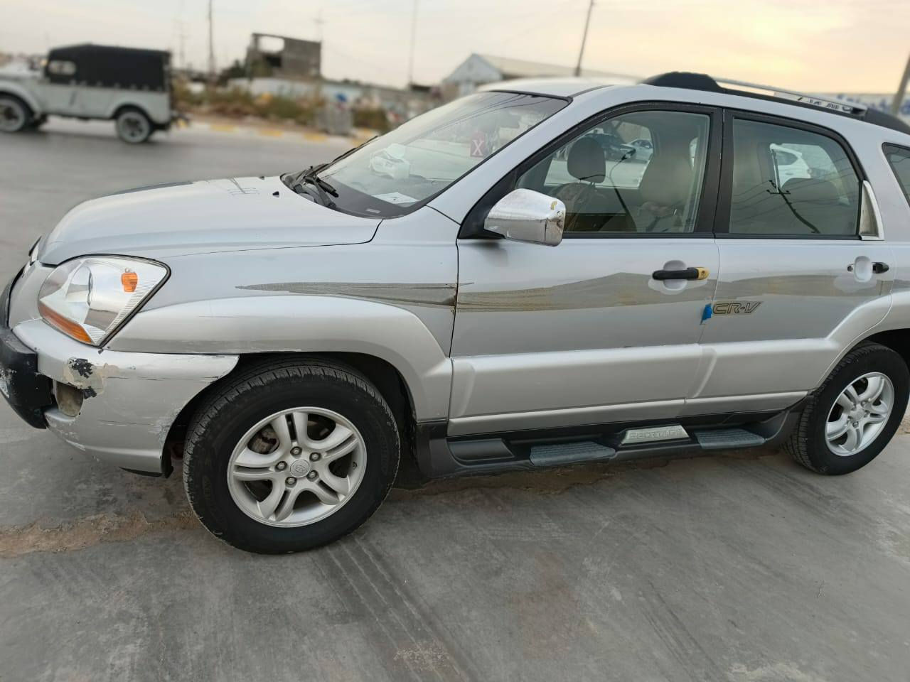 السلام عليكم سبورتج موديل ٨ رقم بغداد خليجي مكينه ٢٠٠٠ بإسمي بيه صبغ شبر اسفل الباب والباقي مكفوله كلهه السعر ١١٥ بيه مجال قليل للاستفسار الاتصال على الرقم *********** مكان السياره صويره
