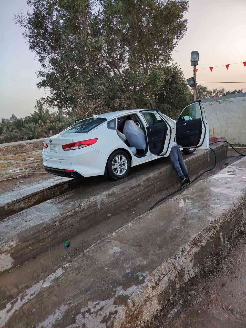تحيه طيبه …❤️ سياره للبيع نوع اوبتيمه موديل 2016
رقم ديوانيه  حره تحويل مباشر وارد امريكي حادث حوض شبو بلحوض فقط فقط بدون عداهن كلشي مكفول وتفحص سونار مكينه ٢٤٠٠ مكفوله برغي مملعوب بيها 
كير اوتوماتيك 
شاشه 
كامره 
تحكم ستيرن جهتين 
تايرات نظيفه جديده تخم كامل
تدفئة تبريد ثلج 
صدرها ع وضع الشركه 
ماشيه 100الف ميل فقط حقيقي 
وسعرها 130 
ومكانها بالديوانيه مركز المدينه 
وهذا رقمي *********** بيه واتساب
