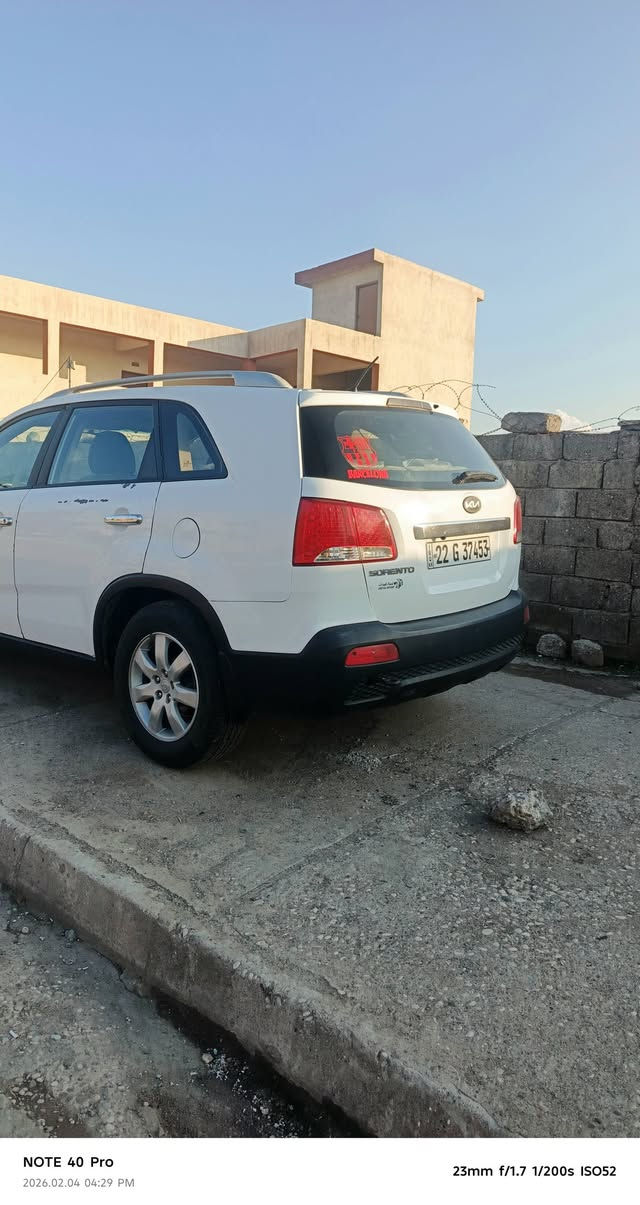 السلام عليكم كيا سيرنتو
2011
رقم اربيل
محرك 4
سبعه راكب
شاشة كامرة 
محرك كير مكفول 
ثلاث قطع صبغ شرط بدون دواخل 
طخم تايه جديد صدر جديد 
بطاريه جديد 
***********
***********
موصل /حي القدس 
السعر 130وبي مجال
