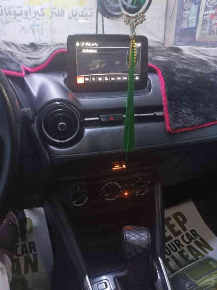 السلام عليكم تويوتا يارس موديل 2019 فول السياره نظافه ميه بالميه بدون صبغ وبدون تبديل وبدون ايرباك باسمي تحويل ثاني يوم الاتصال *********** مكان السياره بغداد
