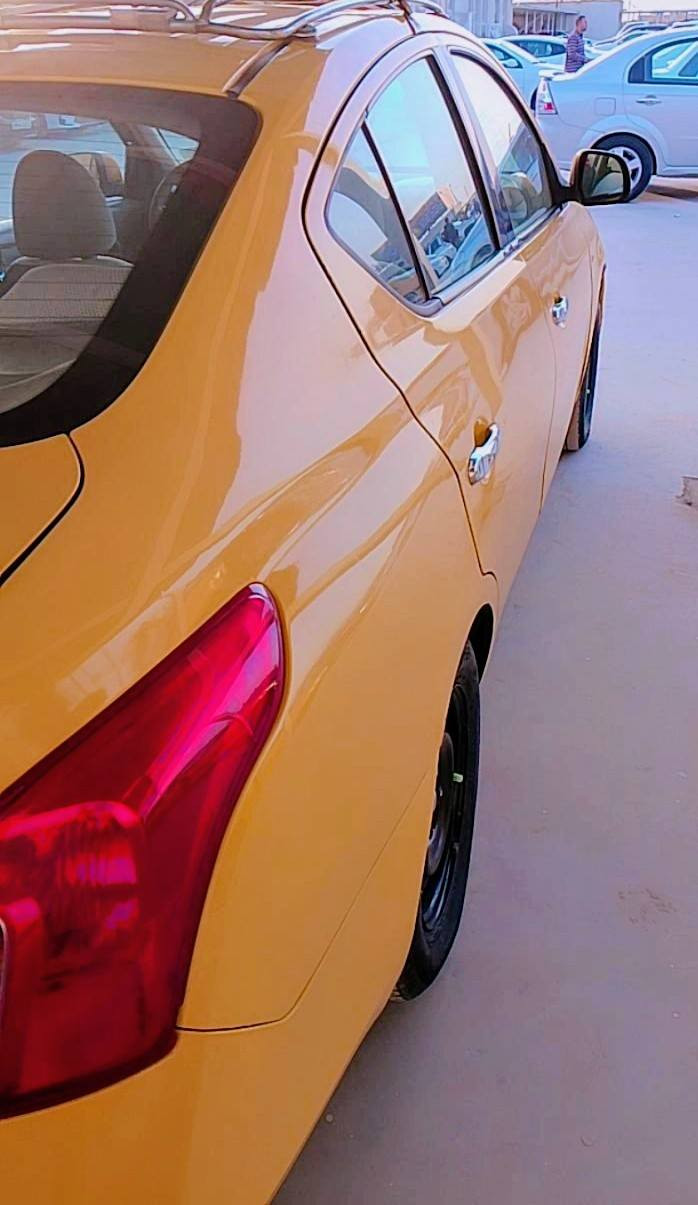 السلام عليكم
سني هندي للبيع موديل 2012 بليته زركه 

 سياره ضرره جاملغ الخلفي مال قبق بانزين سياره رقم جديد نكليزي و بسمي تحويل ثاني يوم مكاني كوت الزهراء 

السعر 77 وبيه مجال

رقم ***********
