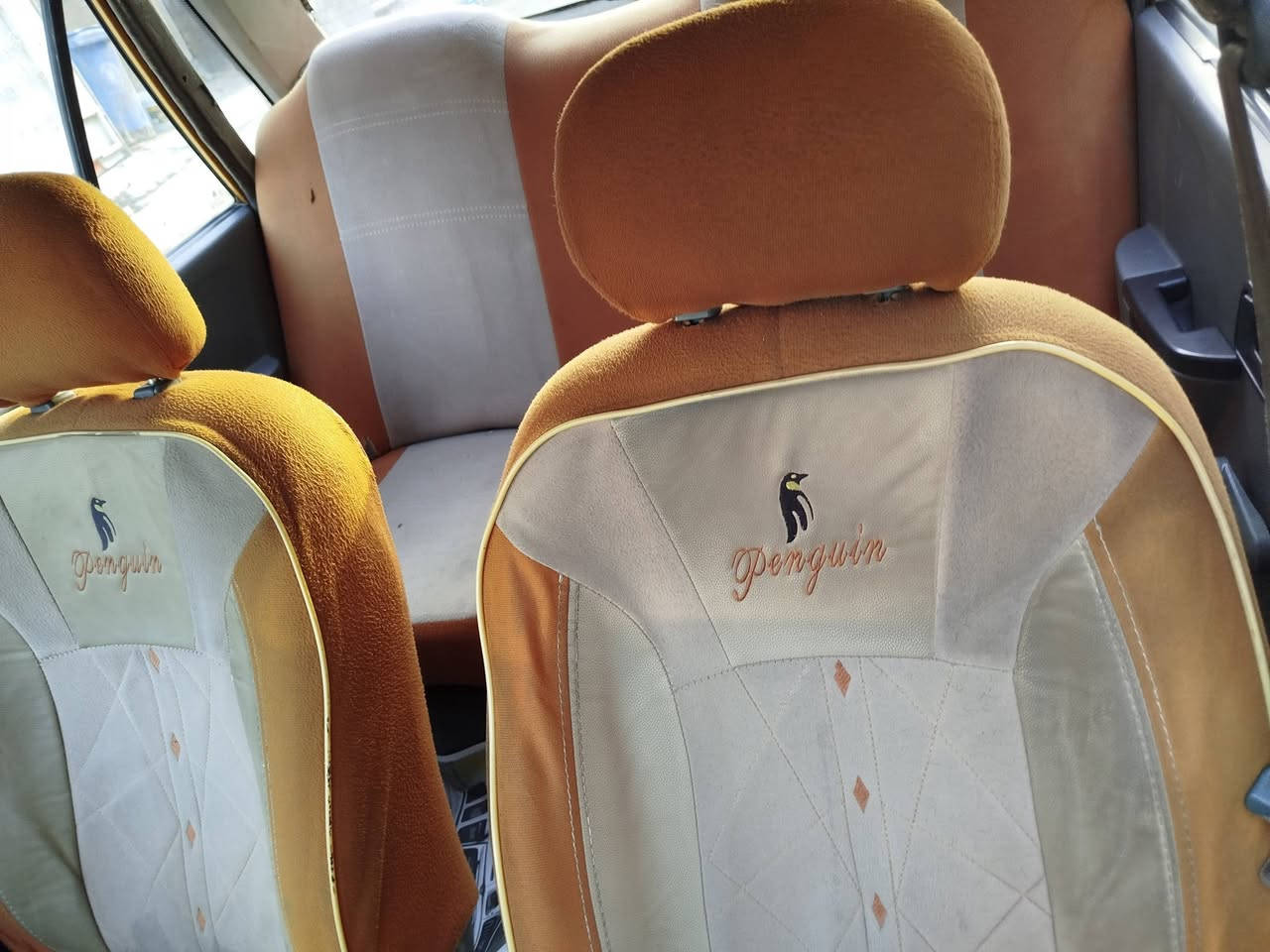 سايبه 2012  كير محرك مكفولات جاملغ امامي مبدل فقط رقم نكليزي مصفرة هيئه وغرامه شرط تحويل سعرها 25 ورقه وبيهال مجال الشعب خلف سوق شلال رقم ***********
