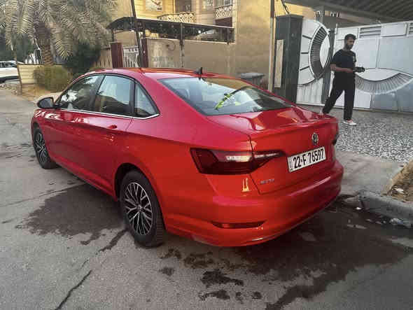 فولكسفاغن جيتا الماني
موديل 2021
وارد امريكي (حادث قطعة وحدة)
شواصي لغود ايرباكات ١٠٠%
محرك 1400 تيربو اقتصادي جداً ونشط جداً
گير 8 نمرة dsg + نظام سبورت 
شاشة لمس صغيرة
تحكمات ستيرن جهتين
تبريد تدفئة ١٠٠%
حدادية ١٠٠%
كهربائيات ١٠٠%
تايرات امامية جدد والخلفي زينات
مابيها اي نقص 

سونار + صور الحادث + فديو للسيارة

بسمي السيارة رقم شمالي اربيل هزة ورقم وسنوية جدد 
السعر 152$ وبيها مجال حك الجية
مكان السيارة بغداد حي الجامعة
***********
