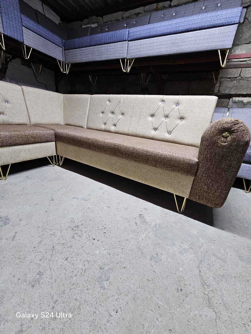 #ديوان_جديد تسكام 8 مقاعد 💁‍♂️ بلوك أسود مقعد وجوانب💯 اسفنج #اكسترا افضل نوعيه ..وقماش كتان💯

المحمودية /شارع المجمع/مقابل ملعب النوارس 🫡🫡
للاتصال/*********** / ***********
