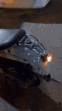 السلام عليكم دراجه كلاسيك عبد الحليم للبيع هندر واحد وسلف إذا اطلع مسافه يشتغل يعني باتري ضعيف حلوه شلعه و معدل وكهربائيات كله شغاله سعر225 مكاني بغداد البلديات و بيها مجال الطيبين الدراجه تأخذه مثل ما بالصور ***********
