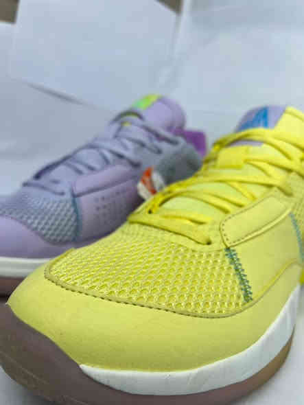 عن جمال هاي القطعه سولفولي، شكل مميز اسلوب فريد صارخ بالتميز، قطعه اصليه غير مستعمل جديد بدون كارتونه باركود شغال, سعرهه على الموقع خيالي 1000دولار, ياجماعه اللبس والستايلات المميزه بالعافيه عليكم، القطعه للبيع الي يريدهه يتفضل خاص او واتساب ***********
