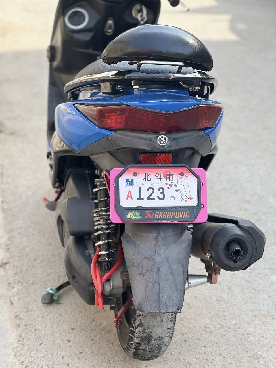 سلام عليكم دراجه سكنس للبيع ما صاله شهرين من نازله من ربه دراجه مكفوله كفاله عامه لبكان بغداد وهاذه رقمي ***********
