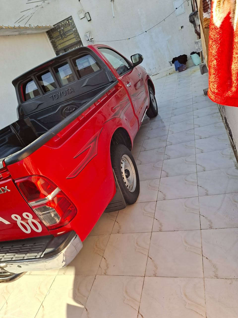 سلام عليكم بيكم فلاونزه تك مديل 2011 مكفوله رقم واسط نكليزي بسمي سنويه ٣١ سعر 135 وبيه مجال عنوان بصره دور شرطه رقم لهاتف ***********
