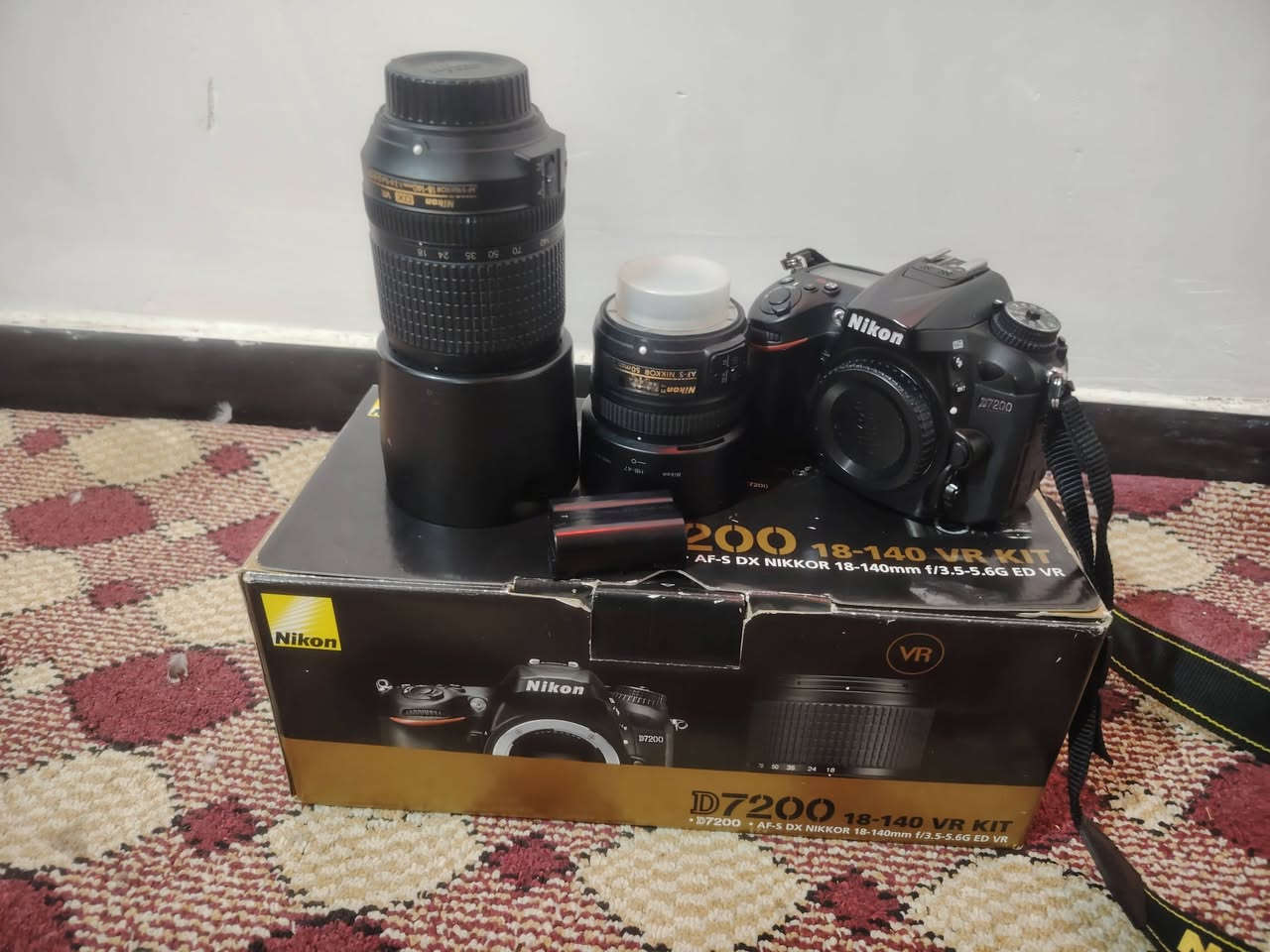 سلام عليكم كامره نيكون D7200 للبيع او مراوس نضيفه ستخدام شخصي
ملحقات كامله
عدسات عدد 2
شاحنة الصليه
بطاريات عدد 2+جنطه صغيره 

عنوان بكربلاء
***********
