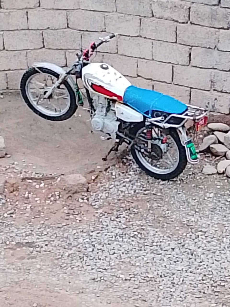 السلام عليكم موطور للبيع كلشي شقال بارت خمسه گير السعر خاص و امراوس


**إذا كنت صاحب هذا الإعلان وتريد حذفه لأي سبب، رجاءا أرسل رسالة إلى الدعم الفني**