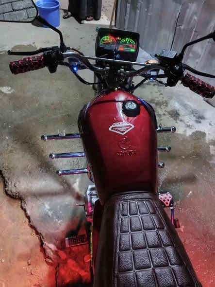 سيفان موديل 20 محدث 23 موطور جديد كله شغال 
مابي نقص برغي  سعر 575
او مرواس حسب قناعه. 
 لتصال ‏‪***********‬‏
