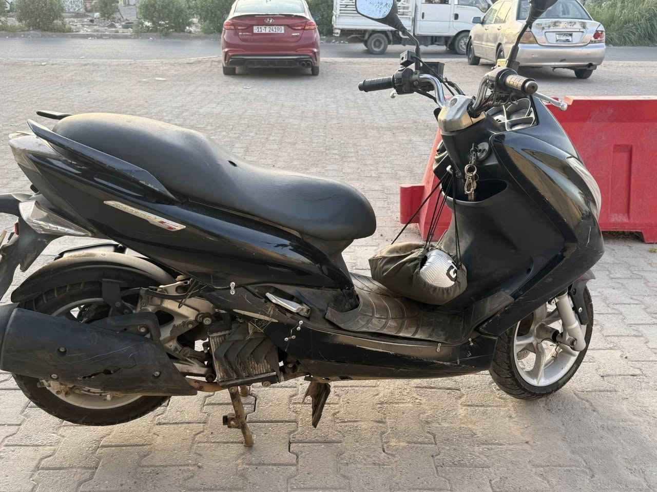 سلام عليكم ماجسته اس للبيع الدراجه كايمه بس مامفتوح بيه برغي علبلادي الدراجه معدله حلو نسبه نظافه الدراجه 60‎%‎ 
مكاني بغداد مدينه الصدر 
السعر خاص خابر لو واتساب
رقم الاتصال ***********
