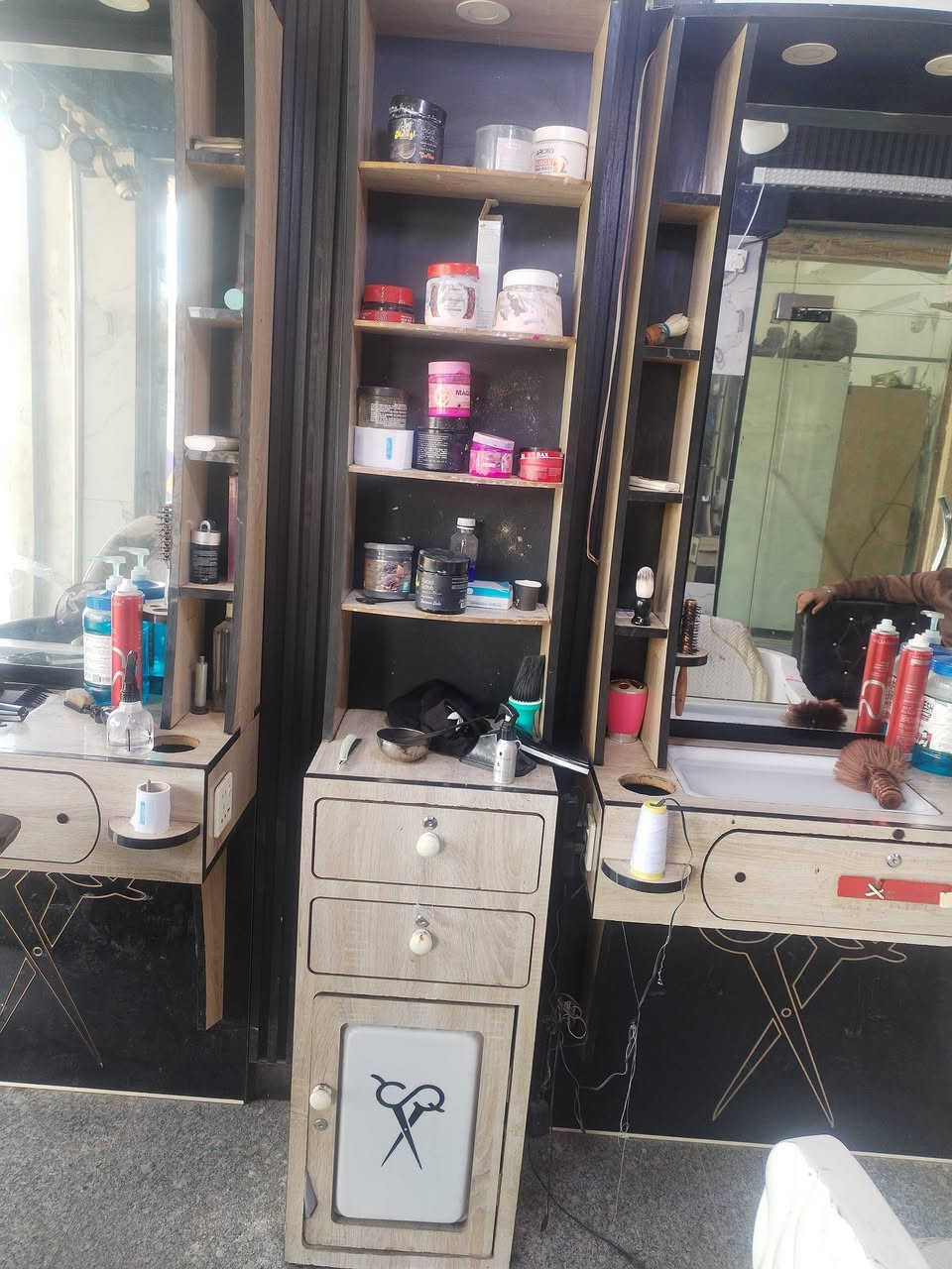 للبيع ٣  مري ولحق مالتهن واح نضيفات للبيع كلهن ٢٥٠ بغداد الغزاليه ***********
