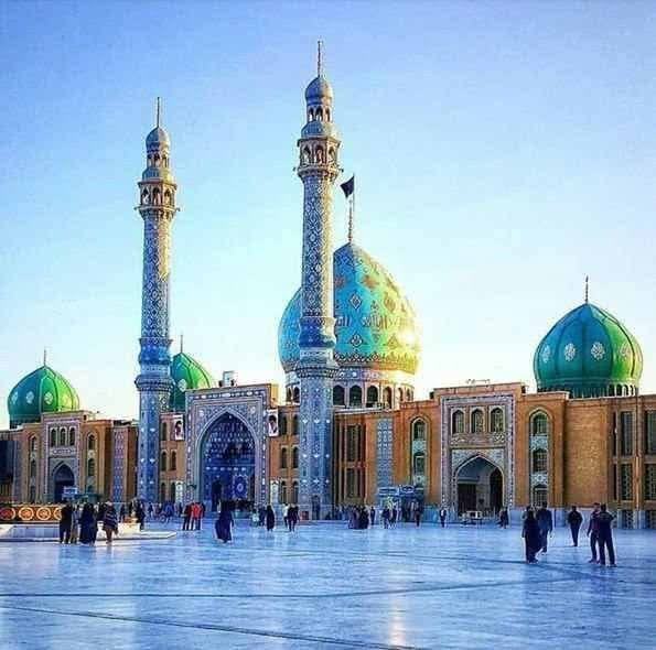 المقاعد الاخيره وأيام قليلة جدا ثلاث أيام باقي على السفر. 

.سارعو بتسليم جوازاتكم.. 

السفر الى الجمهورية الاسلامية أيران 

بري سياره  𝗏𝗂𝗉 حديثة برنامج كامل ..
يشمل السكن والمزارات والسياحة والنقل.. 
ومن الشطره والى الشطرة.. 
اولآ… .قم المقدسة زياره السيدة فاطمة المعصومة عليها السلام.. وباقي المزارات .السيد موسى المبرقع ابن الامام الجواد( عليهم السلام) .. واربعين عليوي وعلويه.. 
مسجد جمكران - بيت النور .واولاد الامام الكاظم (عليه السلام )
مده الاقامه في قم ثلاث ليالي.. 

ثانيآ ..في مشهد المقدسة.. 
زياره الامام الرضا (عليه السلام )
وباقي المزارات والسياحه.. 
زياره ابا الصلت الهروي وخواجه مراد 
زياره ناصر وياسر 
حديقة الحيوان 
جبل النور 
يوجد لدينا مركز طبي ومترجم لجميع إختصاصات الطب..
 
سعر النفر الواحد (250) مئتان وخمسون الف دينار عراقي فقط.. 

 صاحب الحملة
 ياسر السيد شنين 
رقم التلفون 
***********
واتساب أتصال.. 
وقت السفر 2026/5/16
والله ولي التوفيق.. 
@إشارة
