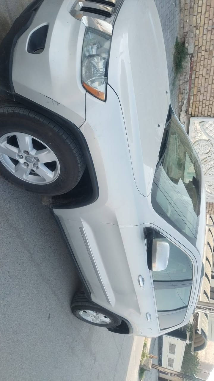 جيب شيروكي  ٢٠١١ سته اسندر رقم واسط انكليزي عله مالك  تدفه تبريد ثلج حدايد استوني نافظه جديد تخم تاير جديد سياره خير من الله كلش حلو بل عافيه عل ياخذه مكانه واسط مركز محافظه  سعر ١٤٥ بيه مجال للشراي للاستفسار اتصل عله رقم *********** رجأن لاتصال عله رقم عل فيس ممتواجد  بيع فقط
