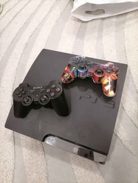 بلي ثري سلم للبيع مكفول ما مفتوح كامل ملحقاته جوستكات 2 هارد 1تيرا بي ...