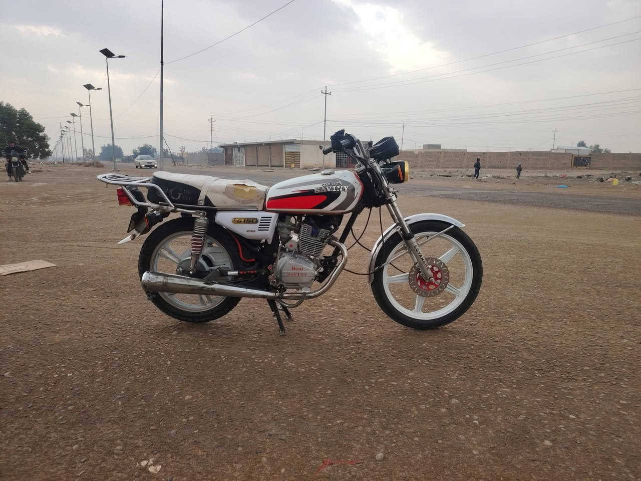 سلام عليكم دراجه البيع ايراني موديل 22نضافه فول نشاط ومعدل دراجه كلشي شغال برغي مانقصه كلشي شغال السعر 550.....  ***********
