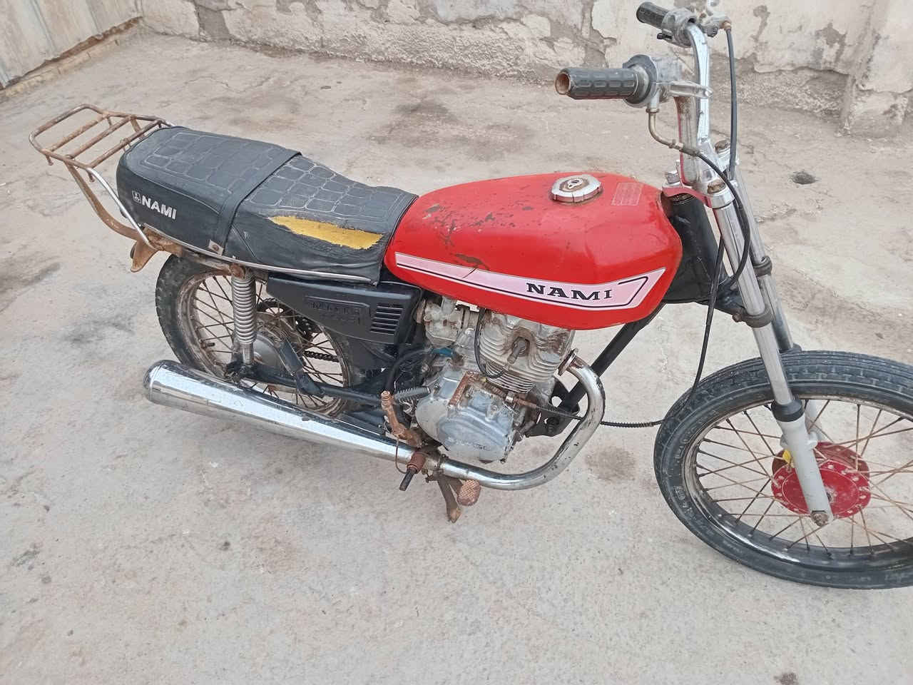 سلام عليكم ايراني للبيع دراجه هذا نضافة كدام عينك دكت هندر شاصي نامه
محرك لا صوت ولا تبخير ناعمه تخبل دبلات وره وكدام شغاله ويلات نضاف دراجه مال شغل توديك وتجيبك سعره 180 مكاني #بصرة ##الكزيزة  شاصي مكفوله لا لحيم ولا كص بيه رقم  هذا رقمي متواجد واتساب وخط 

***********
