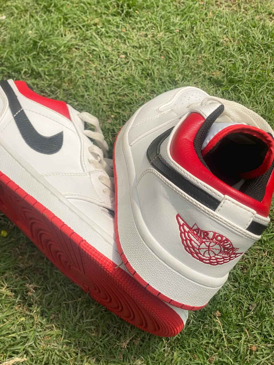 Nike Air Jordan 1 Low White Gym Red Black

الحاله:اصلي جديد بحاله الوكاله 100%
القياس: 44
السعر: 30


**إذا كنت صاحب هذا الإعلان وتريد حذفه لأي سبب، رجاءا أرسل رسالة إلى الدعم الفني**