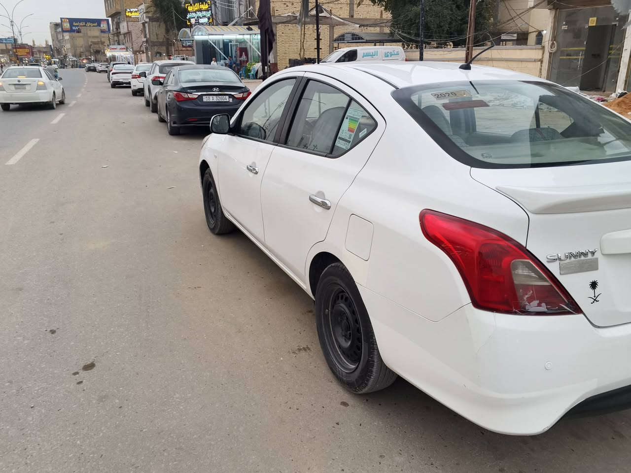 السلام عليكم نيسان صني هندي البليت الزرقاء موديل 2020 السياره مكفوله كفاله عامه، مقفوله جير ومكينه وحداديه وتبريد سياره جديده خير من الله مكفوله اصوليات سعر السياره 104 وبيها مجال حق الجيه مكان السياره النجف للتواصل ***********
